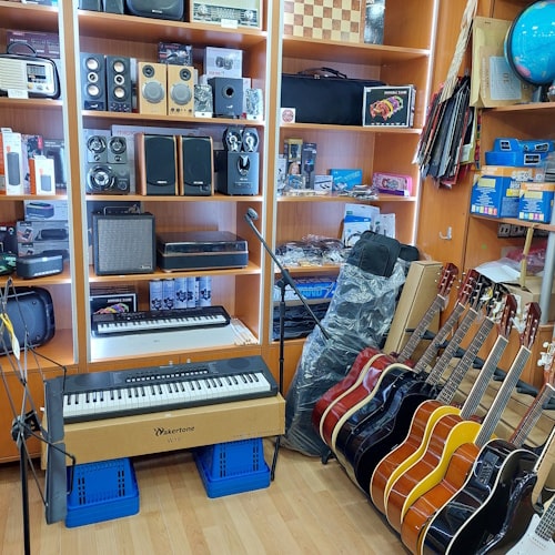 Stalak-za-9-gitara-Wakertone-WJ-9-1180073-2-bubalica-uzice-petar-pan